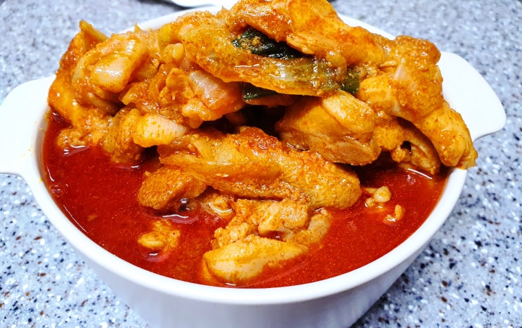  춘천 닭갈비 밀키트 부드럽고 감칠맛 나는 양념 좋아요