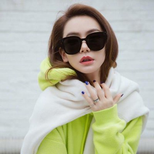 선호도 높은 손예진선글라스 GM 스퀘어 2020 한국판 둥근 얼굴 편광 여조 빈티지 인스 블랙 큰 얼굴 날씬해 ··· 선호도 높은 손예진선글라스 GM 스퀘어 2020 한국판 둥근 얼굴 편광 여조 빈티지 인스 블랙 큰 얼굴 날씬해 ···