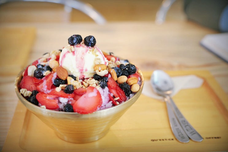  마트에서 판매되고 있는 롯데 일품 팥빙수 ,  첫눈애 일품 눈빙수 , 서주 수박빙수 , 해태 팥빙수 , 빙그레 비빙수 승자는?