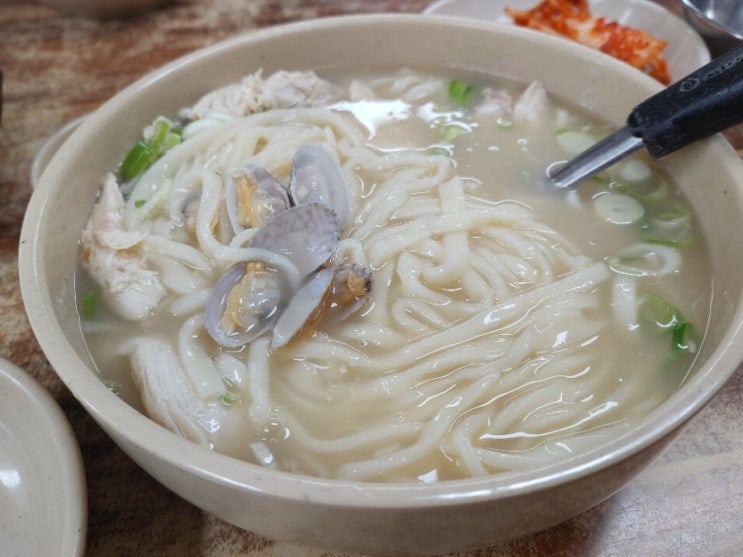  [경기/고양]일산교자(구,일산닭칼국수)-육수가 찐하고 잡내 없이 맛있는 닭칼국수,속이 꽉찬 왕만두, 유명한 일산 맛집