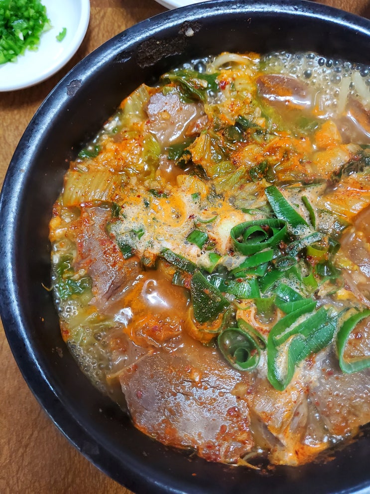  제주 동문시장 아침 뭐 먹지 소고기해장국 발견