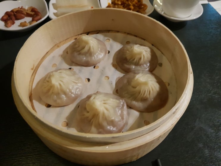 탱탱하게 재료가 살아 있는 딤섬 몽중헌 공덕점(상하이 소룡포, 소매, 하교) 탱탱하게 재료가 살아 있는 딤섬 몽중헌 공덕점(상하이 소룡포, 소매, 하교)