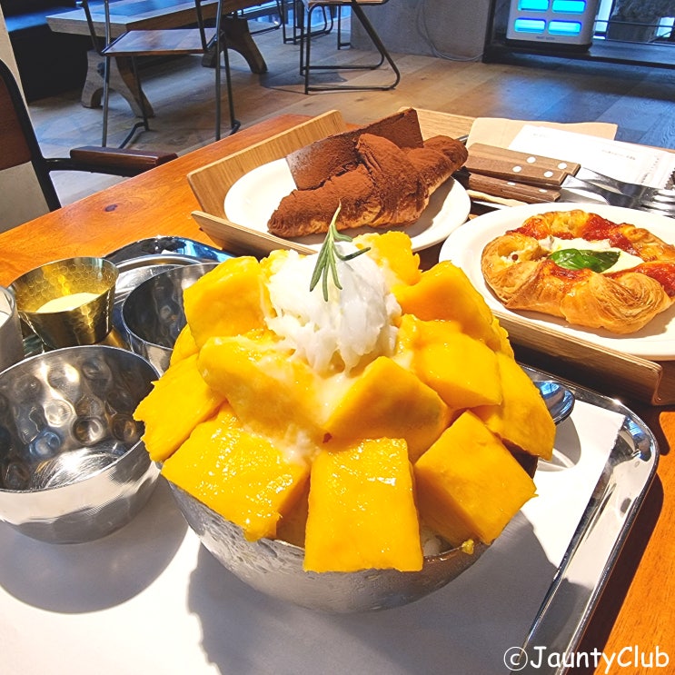  언주역 카페 시그니처 | 신라호텔 레시피 애플망고빙수 맛집(발렛주차장 역삼동 카페)