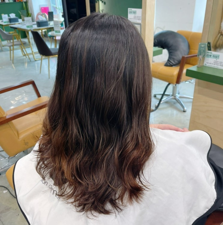 신중동 미용실 ‘살롱드문’ : 넓은 매장 코시국에 딱이네!