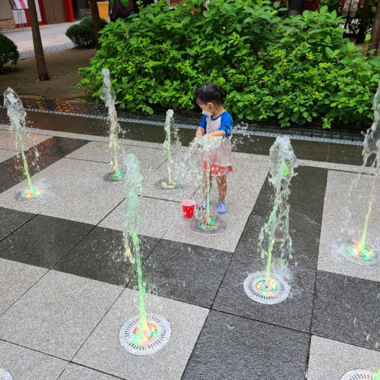  광교앨리웨이 바닥분수!