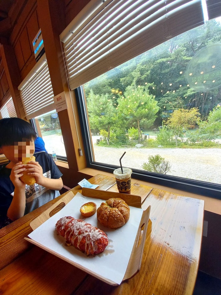 포천 가볼만한곳 분위기 좋은 카페 산정호수 빵명장