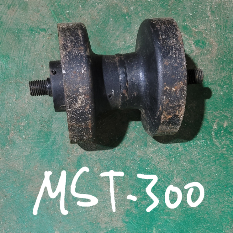  [캐리어 덤프 부품] 모로오카 MOROOKA MST-300 하부로라 팝니다.