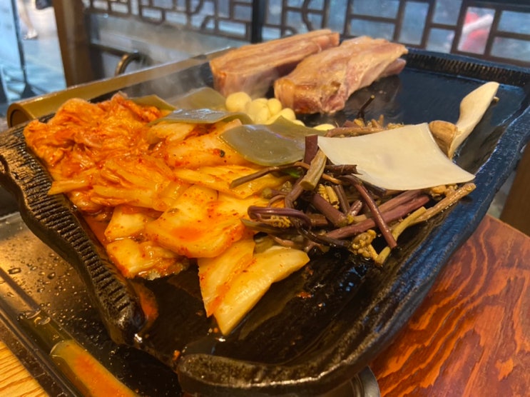  존맛탱 김치 구워먹는 삼겹살 맛집 2동탄 태백집
