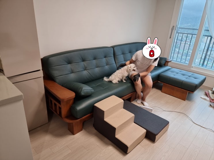 인까사 쇼파에서 4인용 긴쇼파 무라즈~! 탄력있는 천연 황소가죽의 무라즈쇼파 배송후기입니다