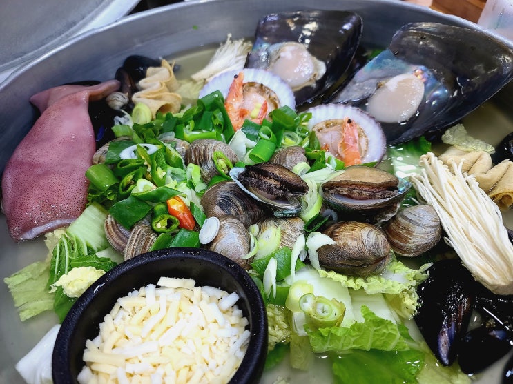  반송동 맛집 택이네 동탄점 :: 치즈퐁듀에 얼큰한 칼국수