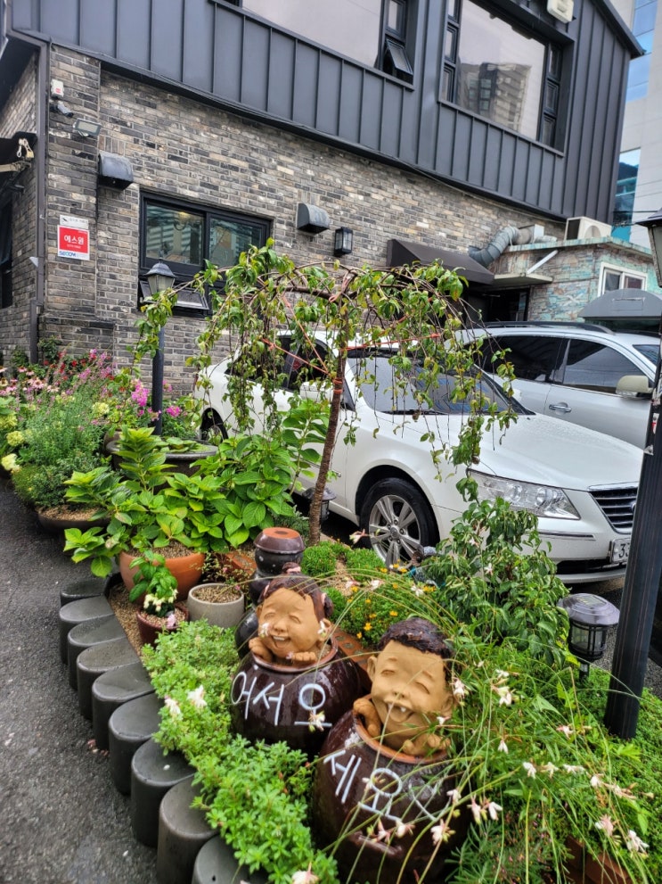  '용호동 골목집' 유명한 이유가 있어요