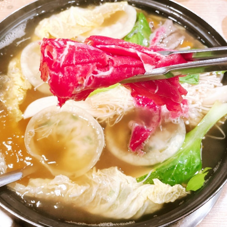  개성손만두 만두전골 먹고왔어요~~~!! 완전 개성손만두요리전문점!! 만두 정말 맛있네요:)[아리랑개성손만두]