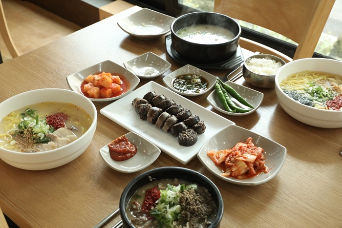  제주도 고기국수 도가니탕도 맛있는 제주도 고기국수 만세고기국수