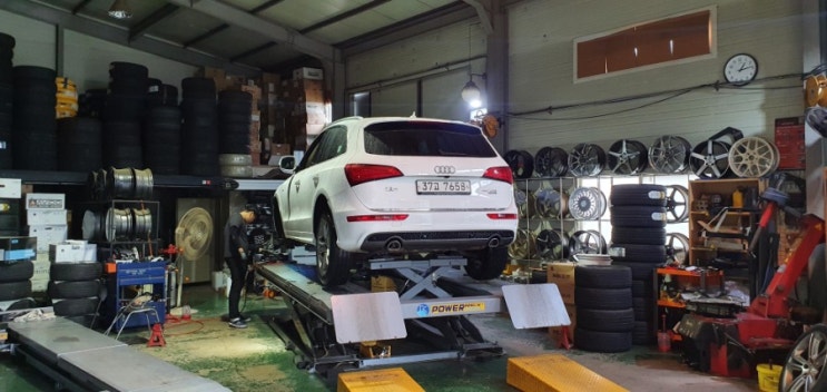  아우디 Q5 255 45 20 미쉐린 레티튜드 교체