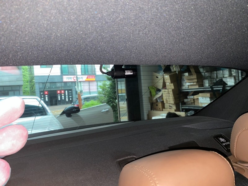 인천 서구 / 아이나비 QXD7000 블랙박스 장착, 에코파워팩 보조배터리 시공 / 벤츠 / E-클래스