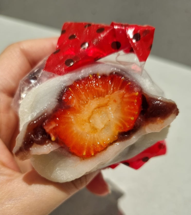  동탄 홍만당 1일 한정판매 딸기모찌 겟!