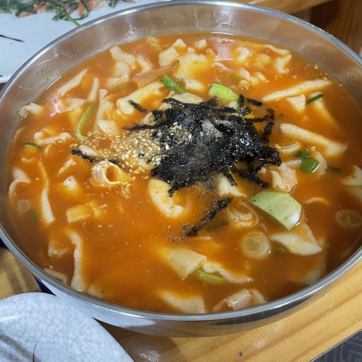 [용인 수지구청역 / 풍덕천동 맛집] 비가 오는 날엔 칼국수와 파전이 국룰 아입니까?!('') 첫 입에 반한 "칼국수네수제비"