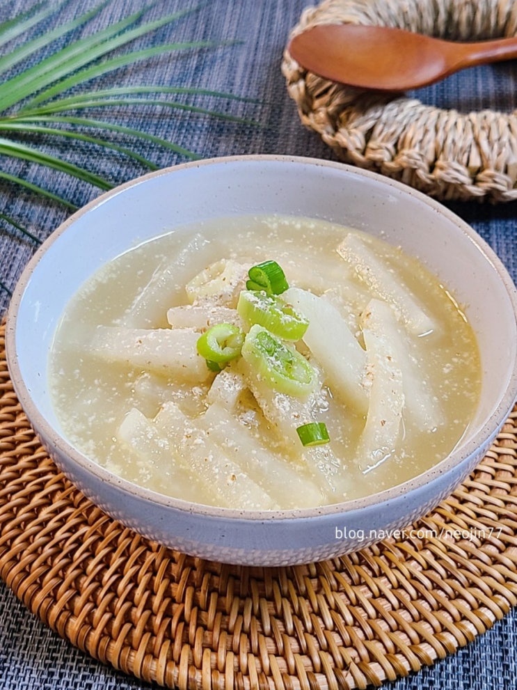 오늘 아침국 무국 시원하고 구수한 들깨무국 끓이기 오늘 아침국 무국 시원하고 구수한 들깨무국 끓이기