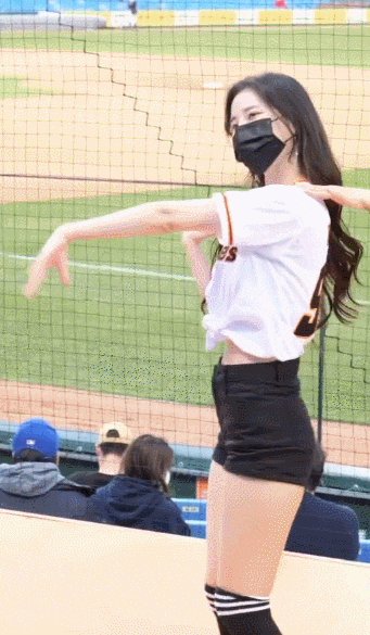  한화이글스 99년생 뉴페이스 김해리 치어리더
