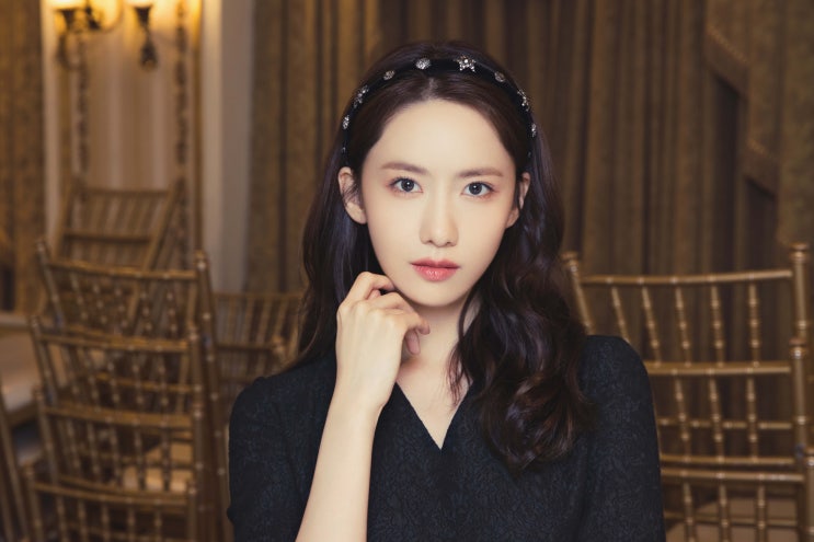 소녀시대 윤아 지고트 21FW 캠페인 화보 : 가을 롱원피스 , 여성 트렌치 코트 , 자켓 추천
