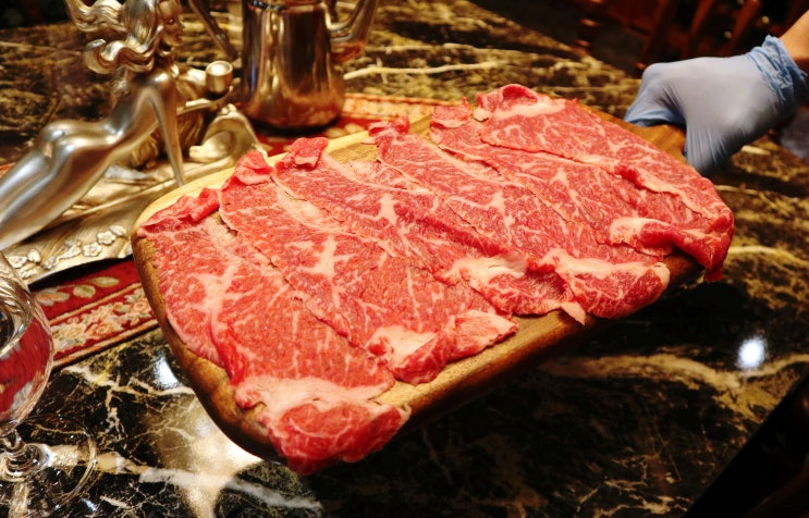  강남 오마카세 '쓲' 스키야키와 함께한 서울 원테이블 레스토랑