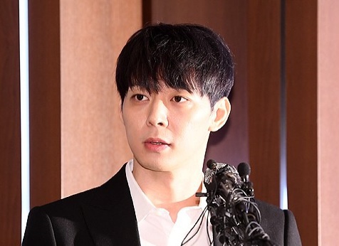  박유천 법적 대응, 유흥업소 1억원? 과거 추문으로 통할까?