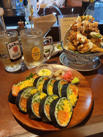  [ 홍대/연남 ][ 연남동 핫플 ] 연하동, 맛있는 연어요리와 가라야게동에 가볍게 하이볼 한 잔. 연어 맛집을 찾으신다면. (연남동 주말 저녁)