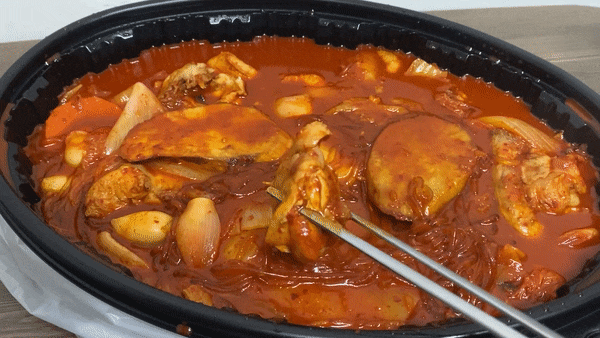  두찜 묵은지 찜닭 매운맛 후기