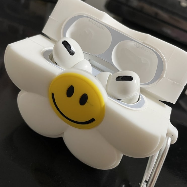  [AirPods Pro 리뷰] 노이즈 캔슬링 신세계 경험하기 / 삼성 노트북 마우스 패드 무선 충전 / Apple 지원, 제품 보증 등록, 일련번호 자동 입력 / 에어팟 충전 시간