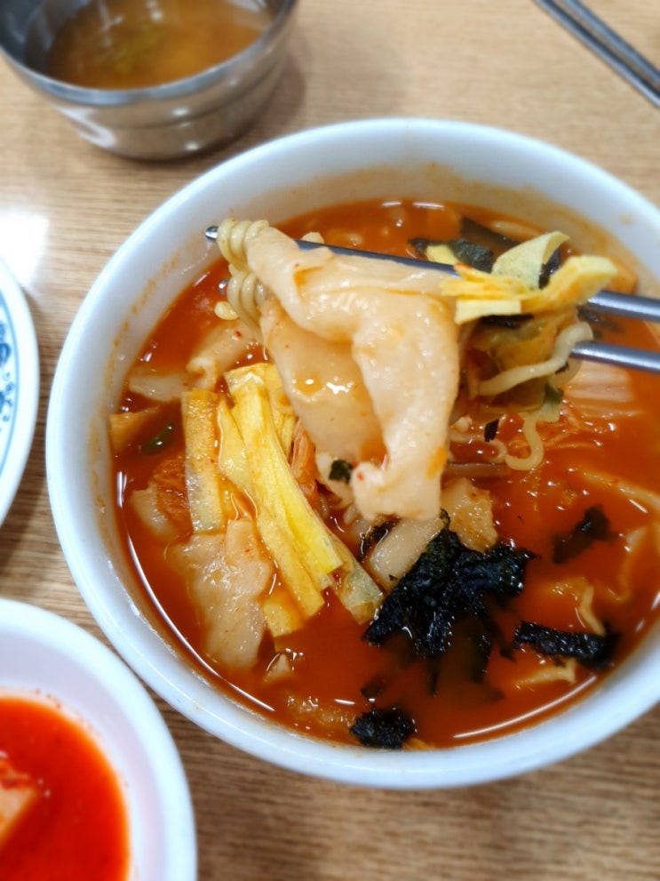 줄서먹는 최고의 분식집 장원김밥｜강남역 신논현역 맛집