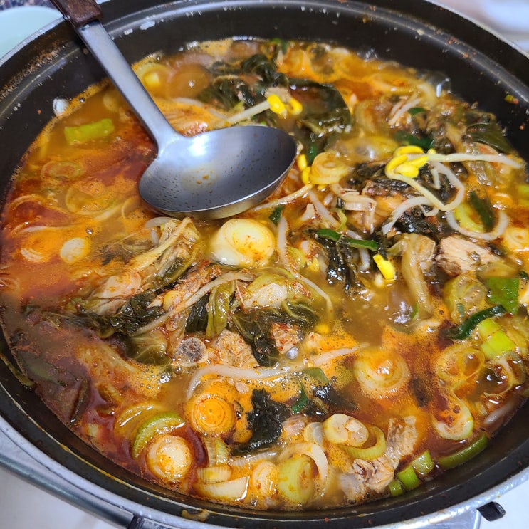  진해 대봉감자탕 수제비 그득그득 맛나