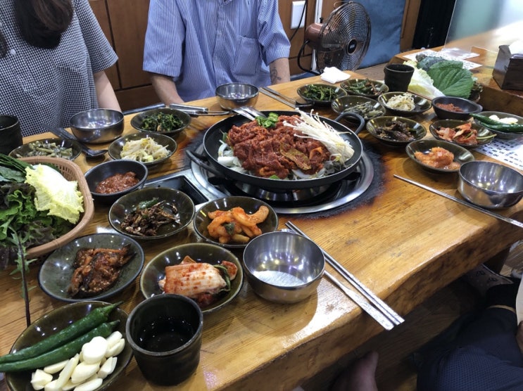 전농동 맛집, 쌈밥으로 동네를 평정한! '강박사돌솥쌈밥생삼겹살' 리뷰