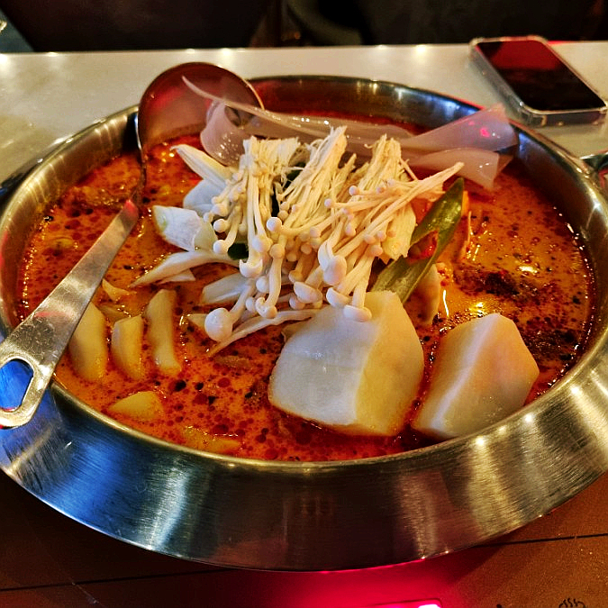  요즘 뜨는 중독성 쩌는 곱도리탕 맛집 :: 수원역 홍미집
