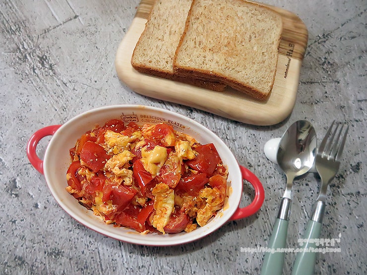 우리집 아침메뉴 토마토 달걀볶음 토달볶 샌드위치는 덤!