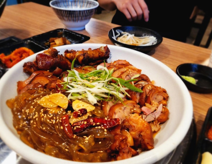  광안역맛집  족발 추천 누들보쌈배달만족 광안점