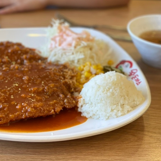  왕돈까스 왕냉면에서 옛날돈까스랑 참치김밥 클리어