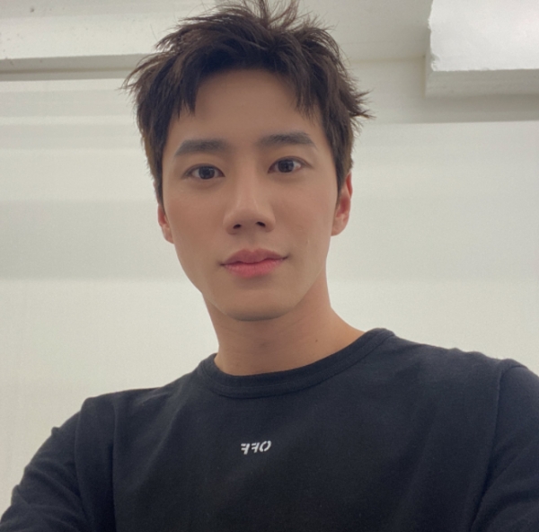 유키스 멤버 <b>이준영 음주운전</b> 차량 추격 선행에 칭찬 봇물