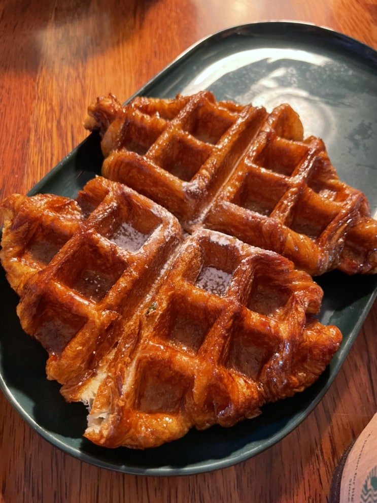  갤러리아 광교 디저트 맛집, 새들러 하우스 이게 바로 크로플!