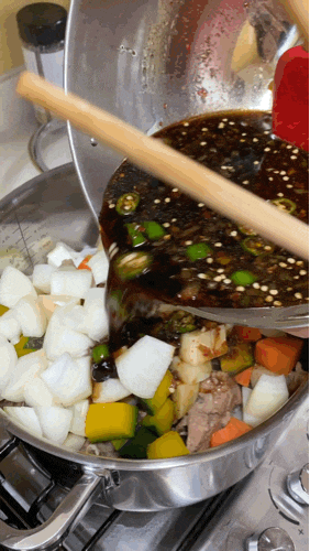 부드럽게 발골되는 간장돼지등뼈찜, 뼈찜 레시피 부드럽게 발골되는 간장돼지등뼈찜, 뼈찜 레시피