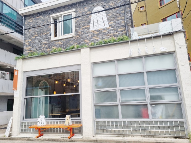  홍미단 분식 (내방역) /  맛있는데 유니크한 인테리어까지 