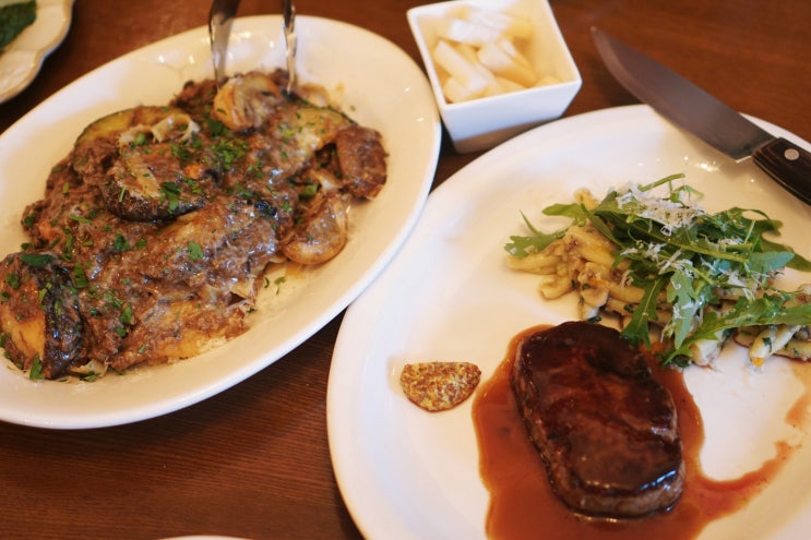 서래마을 브런치 반포 포터하우스 맛집에서 파스타 스테이크 뿌시기 밴건디 스테이크하우스