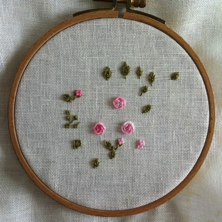취미생활추천 : 프랑스자수 꽃 자수 놓는법 (stem stitch 스템 스티치)