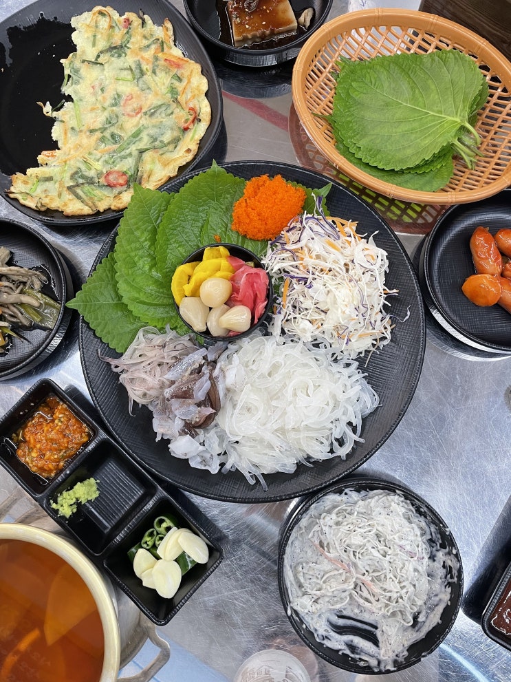[대전 만년동 맛집] 한밤 오징어포차 , 쫄깃한 식감의 맛있는 실오징어회