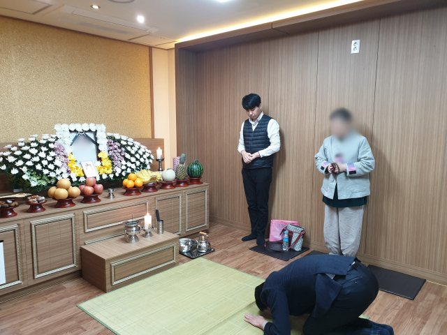 “연고자가 장애인·미성년자일 때만”… 지원 범위 너무 좁은 부산 공영장례 “연고자가 장애인·미성년자일 때만”… 지원 범위 너무 좁은 부산 공영장례