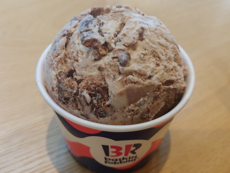  베라 꼬북칩 초코츄러스 아이스 과연 어떤 맛일까
