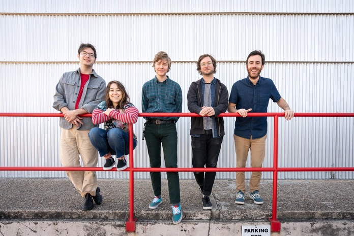 Pinegrove, 기후 위기에서 영감을 받은 신곡 'Orange'