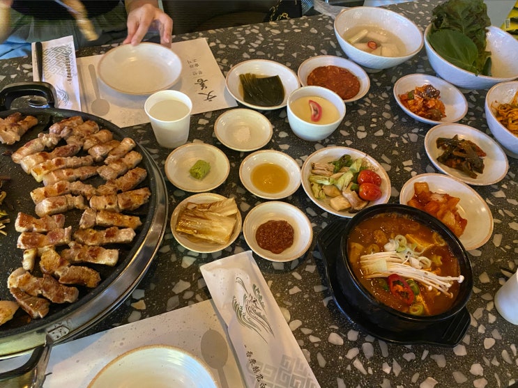 대흥동삼겹살 맛집은 문선 / 데이트장소로도 저격 : )