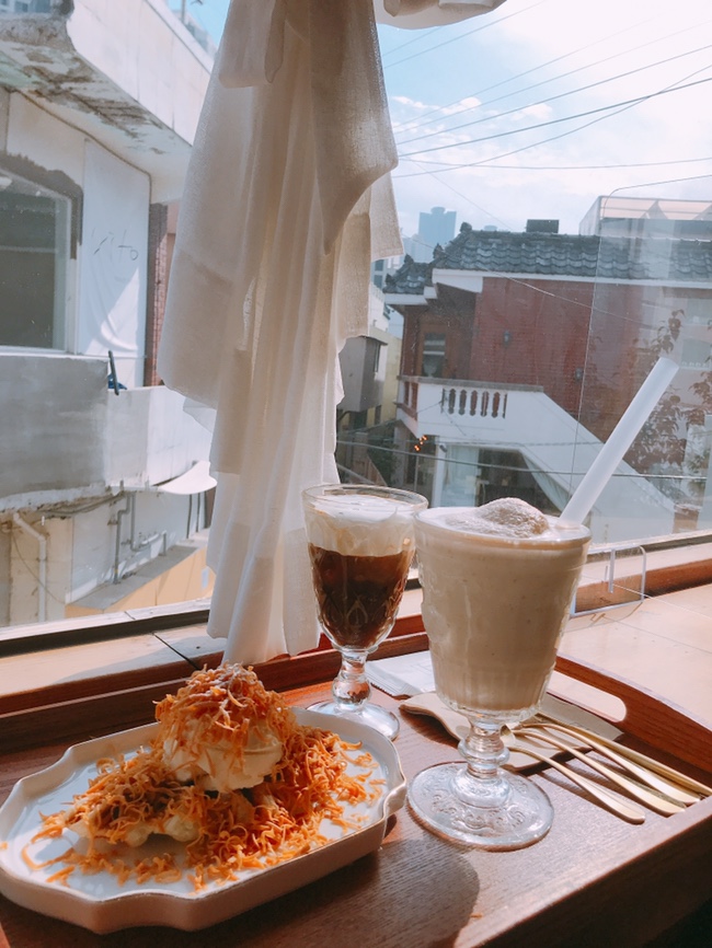  [해리단길 카페 : 카페 서랍] 주택개조 카페/크로플 맛집