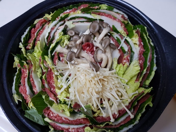  밀푀유나베/간단하지만 식탁이 돋보이는 전골요리/예쁘면서 맛까지 고급져