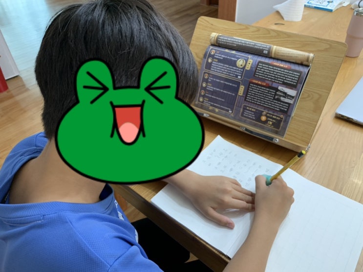 미니고 연필 교정기_여름방학 글씨교정 프로젝트 44일차!/ 오늘은 이 프로젝트의 마지막 날 미니고 연필 교정기_여름방학 글씨교정 프로젝트 44일차!/ 오늘은 이 프로젝트의 마지막 날